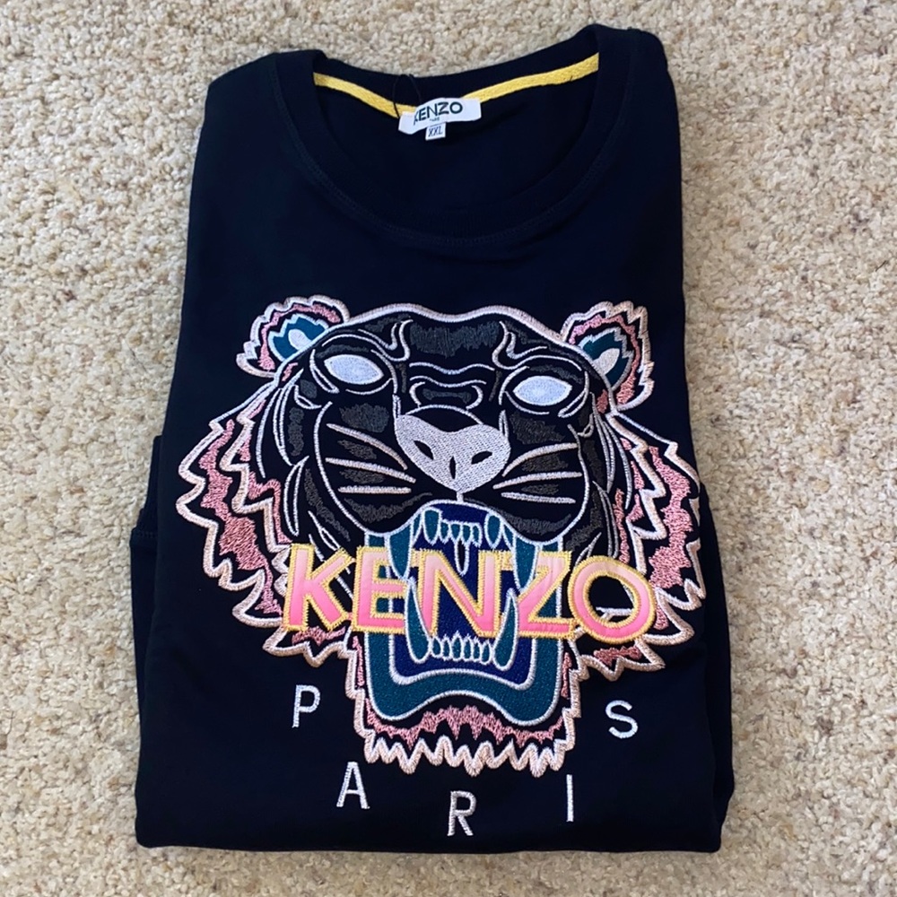 Kenzo sweater size XXL runs small never worn